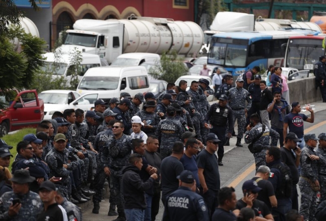 Meksika'da polislerden Ulusal Muhafız Teşkilatına geçiş planı protestosu